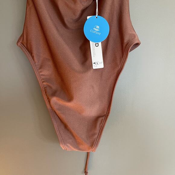 Cupshe Strawberry Fields Forever Back Tie One Piece Swimsuit Size XS Bronze Sexy - Picture 12 of 14